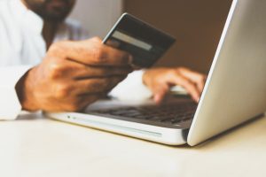 マッチングアプリの詐欺・業者の見分け方｜被害に遭わないための完全ガイド